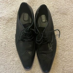 Black bar III shoes size 9